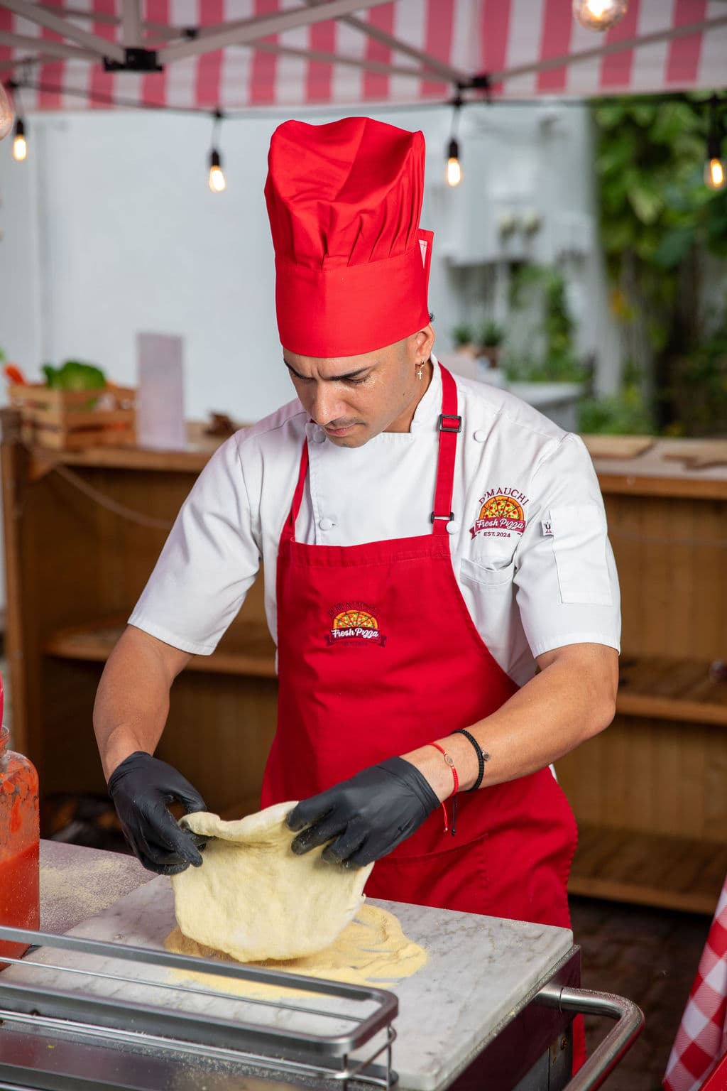 Live pizza catering for a Miami gathering