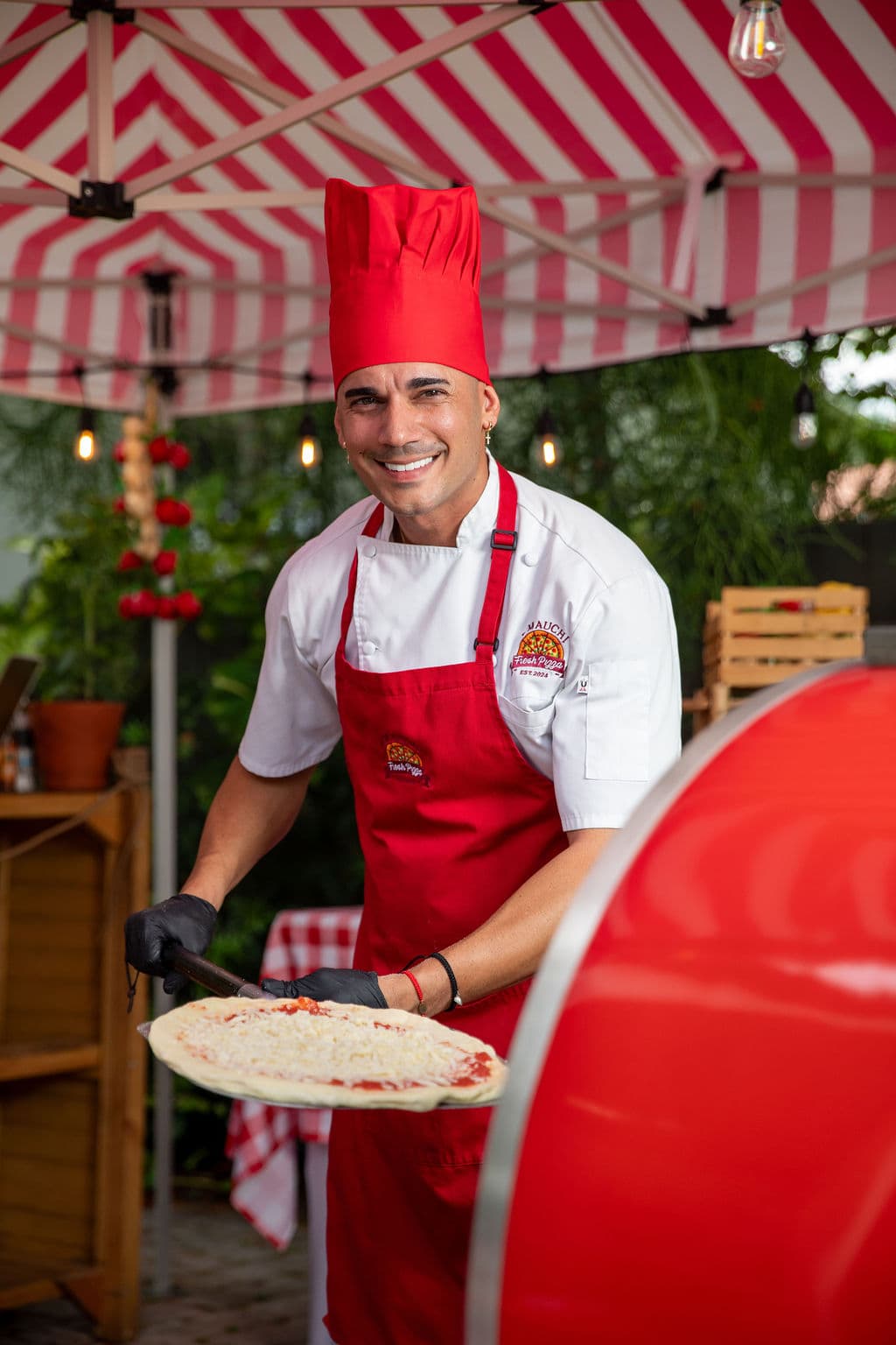 Live pizza catering for a Miami gathering