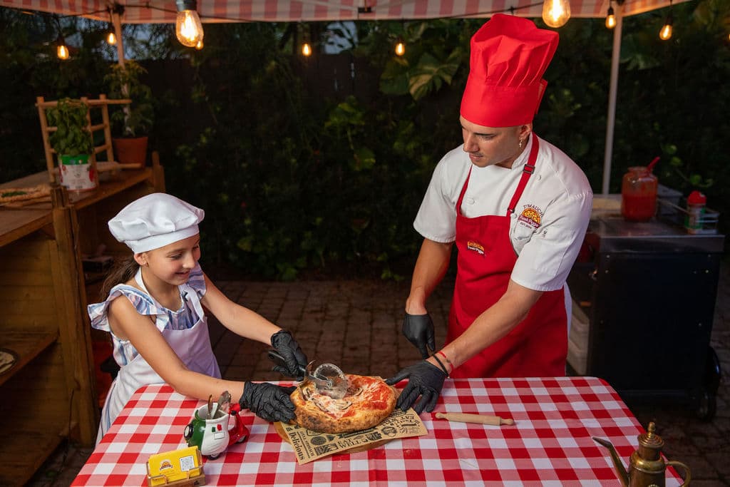 Live pizza catering for a Miami gathering